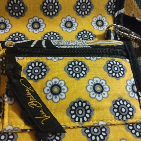 Retired Vera Bradley Yellow Bird Crossbody Wallet Attachable Strap Multipocketed - Picture 5 of 12